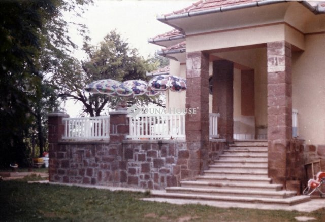 Eladó családi ház, Balatonalmádiban 289 M Ft, 7 szobás