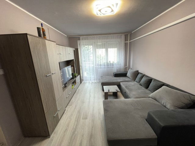 Eladó panellakás, Székesfehérvárott 49 M Ft, 2+1 szobás
