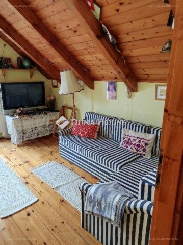 Eladó családi ház, Csömörön 185 M Ft, 2+3 szobás