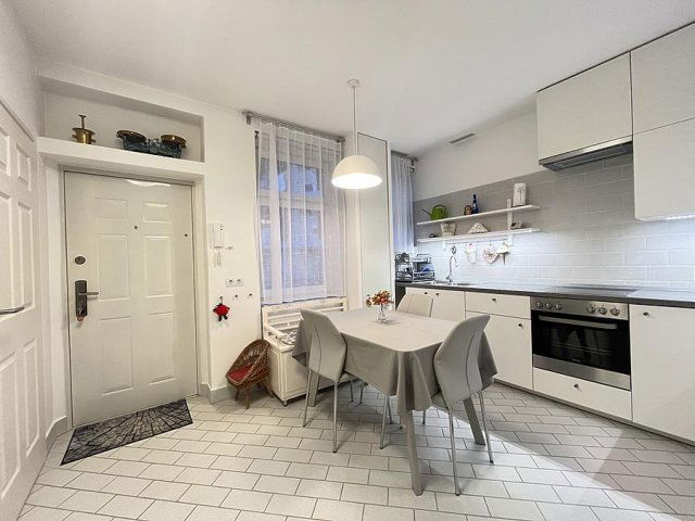 Eladó téglalakás, Budapesten, III. kerületben 84.9 M Ft