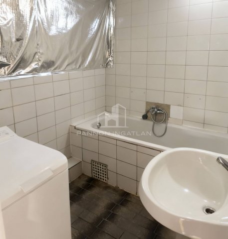 Eladó családi ház, Balatonfűzfőn 75 M Ft, 5 szobás