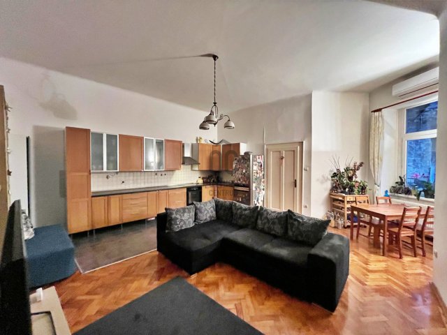 Eladó téglalakás, Budapesten, VI. kerületben 105 M Ft, 3 szobás