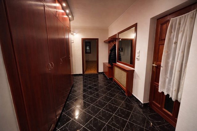Eladó családi ház, Gödöllőn 155 M Ft, 4+2 szobás