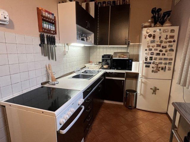 Eladó panellakás, Móron 42 M Ft, 2 szobás / költözzbe.hu