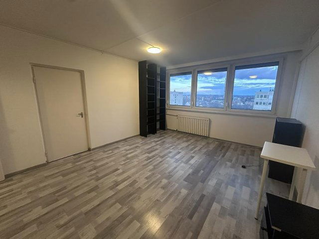 Eladó panellakás, Budapesten, IV. kerületben, Pozsonyi utcában