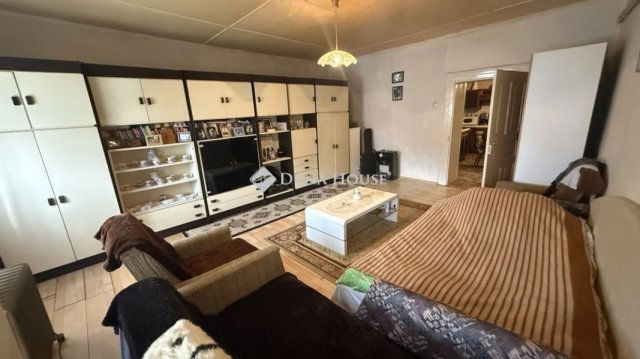 Eladó családi ház, Csényén 20.5 M Ft, 3 szobás