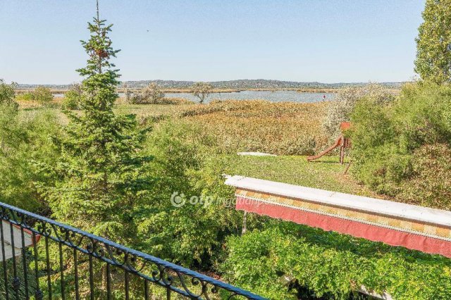 Eladó családi ház, Gárdonyban 220 M Ft, 5 szobás