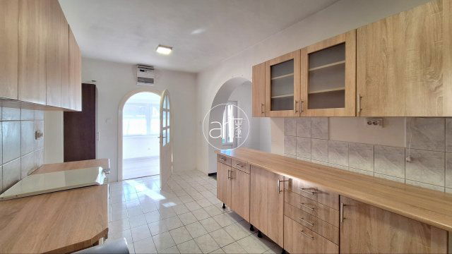 Eladó családi ház, Hódmezővásárhelyen 54.5 M Ft, 2+1 szobás