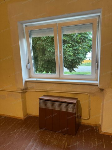 Eladó családi ház, Törökszentmiklóson 17.9 M Ft, 2 szobás