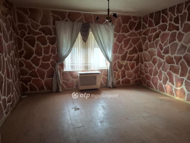 Eladó családi ház, Villányban 22 M Ft, 5 szobás