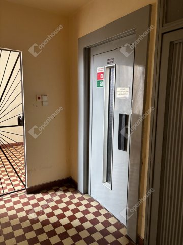 Eladó panellakás, Győrött 47.3 M Ft, 2 szobás