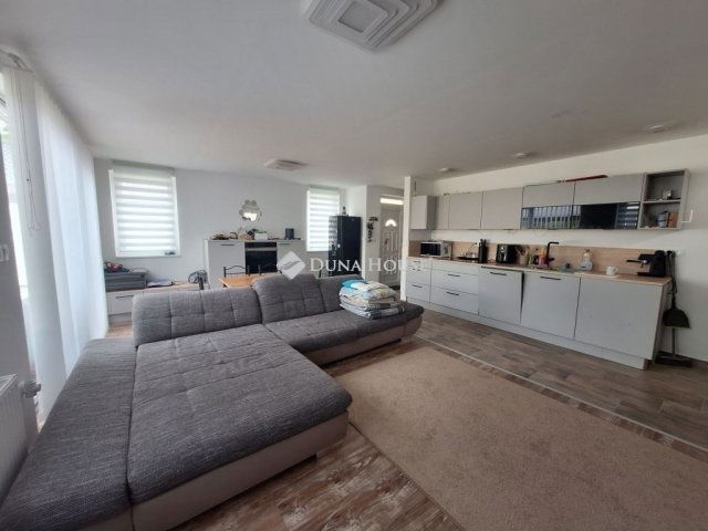 Eladó családi ház, Kőszegen 84.99 M Ft, 5 szobás