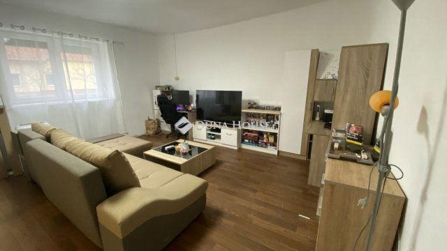 Eladó ikerház, Békéscsabán, Kazinczy utcában 29.9 M Ft