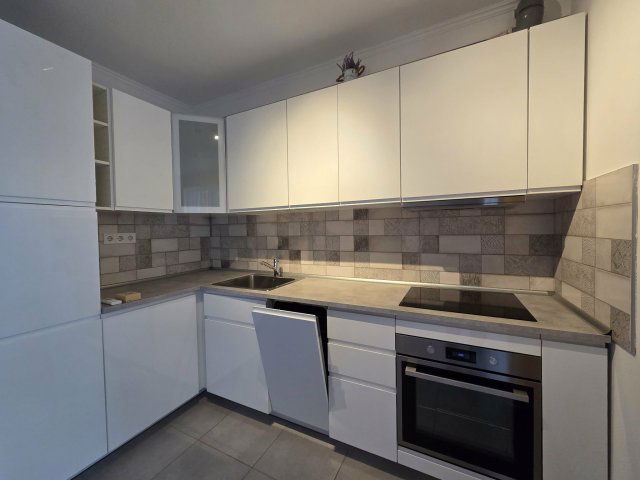 Kiadó téglalakás, albérlet, Szegeden 240 E Ft / hó, 3 szobás