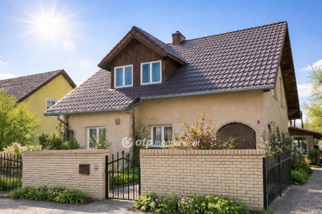 Eladó családi ház, Ajkán 135.6 M Ft, 6 szobás