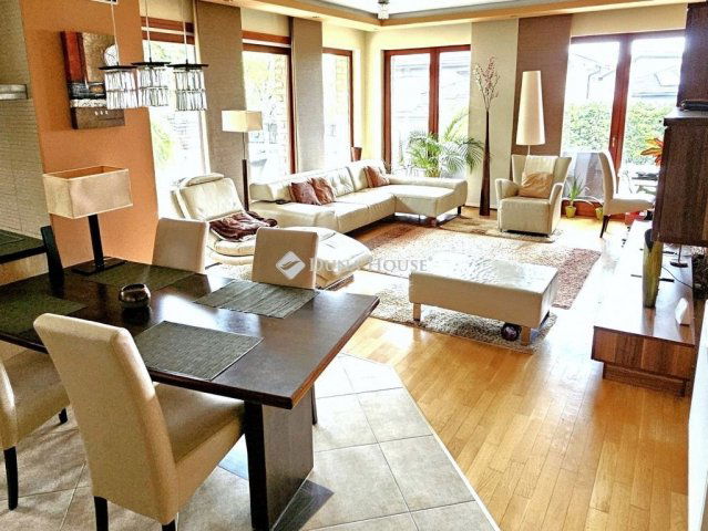 Eladó téglalakás, Budapesten, III. kerületben 239 M Ft, 4 szobás