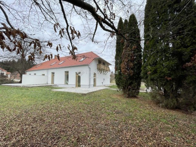 Eladó ikerház, Nagyrákoson 174.5 M Ft, 11 szobás