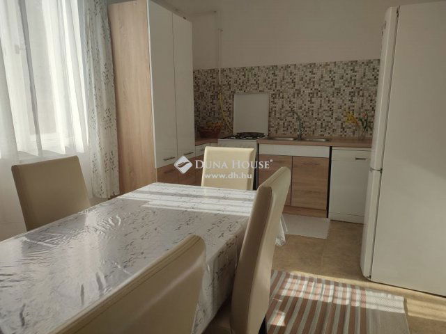 Eladó családi ház, Mikepércsen 59 M Ft, 2 szobás