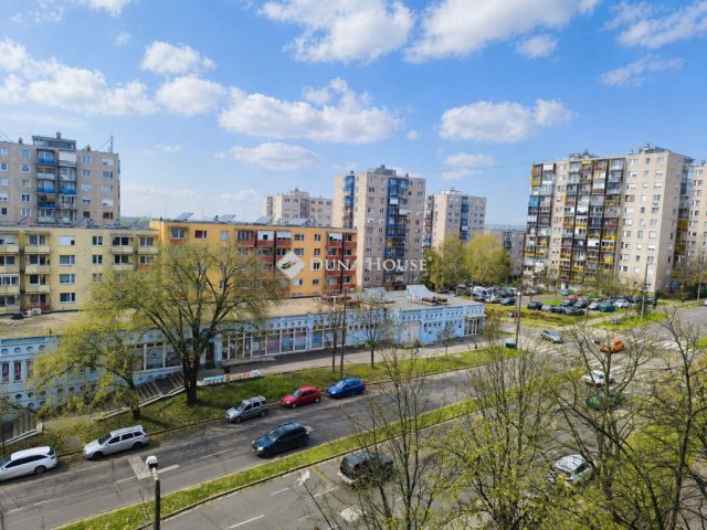 Eladó panellakás, Miskolcon 38.49 M Ft, 3 szobás