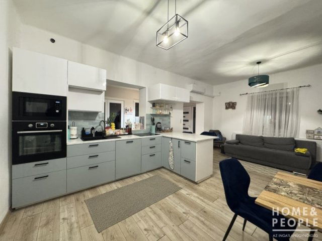 Eladó családi ház, Hódmezővásárhelyen 79.9 M Ft, 4 szobás