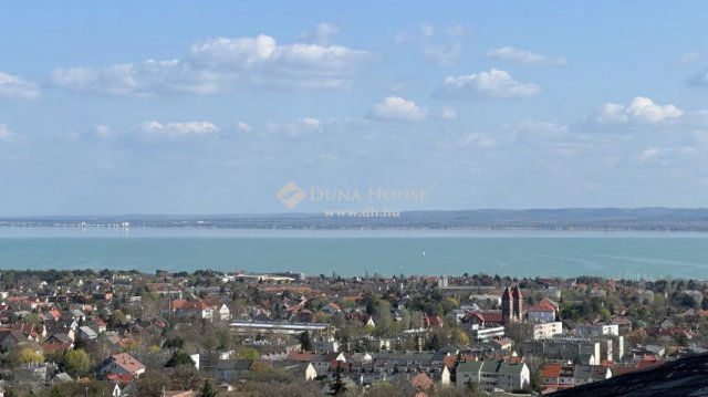 Eladó családi ház, Balatonfüreden 420 M Ft, 4 szobás