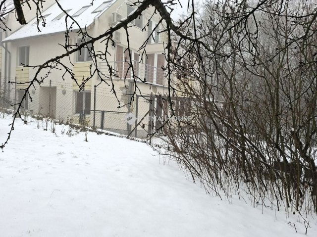 Eladó telek, Budapesten, III. kerületben 270 M Ft