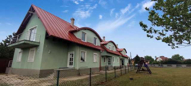 Eladó családi ház, Bükön 185 M Ft, 8 szobás