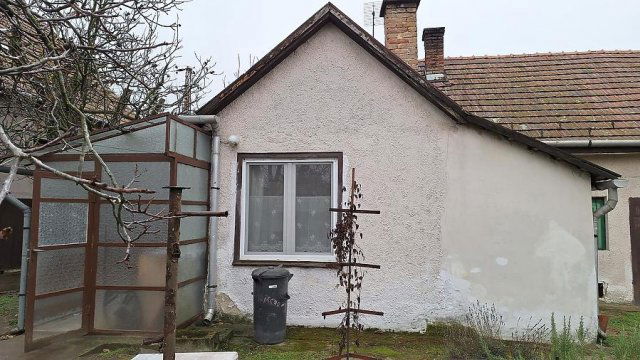 Eladó családi ház, Dunakeszin 69 M Ft, 3 szobás