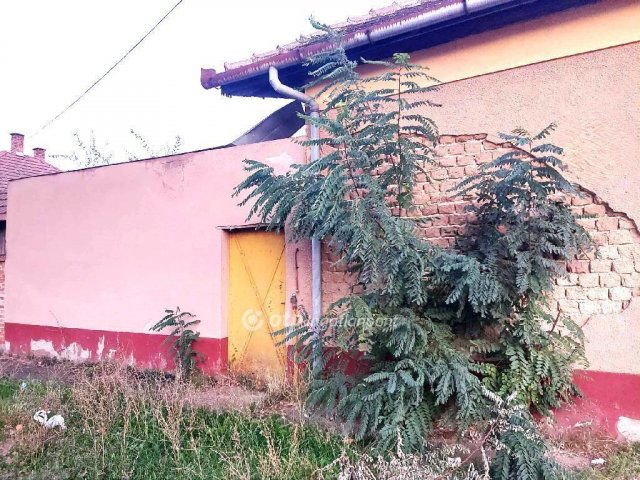 Eladó családi ház, Nagykőrösön 25.5 M Ft, 3 szobás