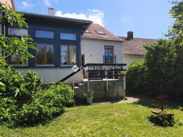 Eladó családi ház, Szombathelyen 98 M Ft, 5 szobás