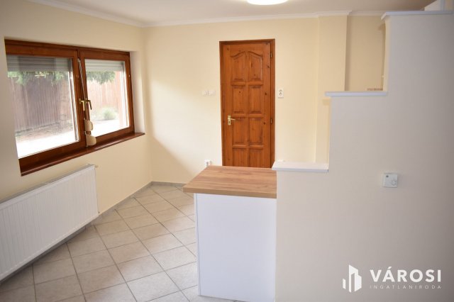 Kiadó téglalakás, albérlet, Gyulán 180 E Ft / hó, 2+1 szobás