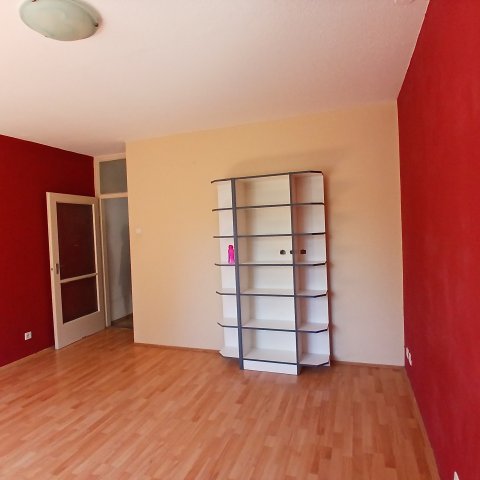 Kiadó téglalakás, albérlet, Zalaegerszegen 100 E Ft / hó