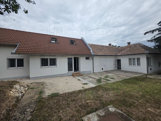 Eladó családi ház, Balatonlelleén 79.9 M Ft, 6 szobás