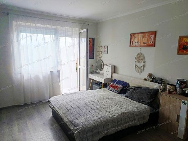 Eladó téglalakás, Mosonmagyaróváron 39.9 M Ft, 2 szobás