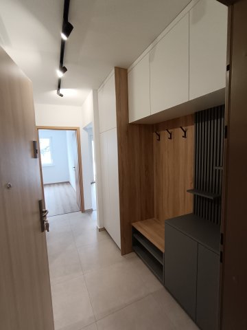 Kiadó téglalakás, albérlet, Székesfehérvárott, Zrínyi utcában