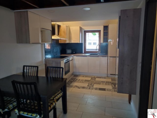 Kiadó téglalakás, albérlet, Pécsett 350 E Ft / hó, 4 szobás