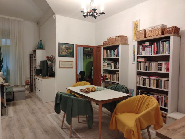 Eladó téglalakás, Budapesten, VIII. kerületben, Baross utcában