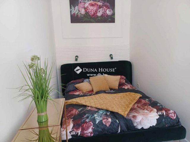 Eladó téglalakás, Budapesten, VII. kerületben 90 M Ft, 2 szobás