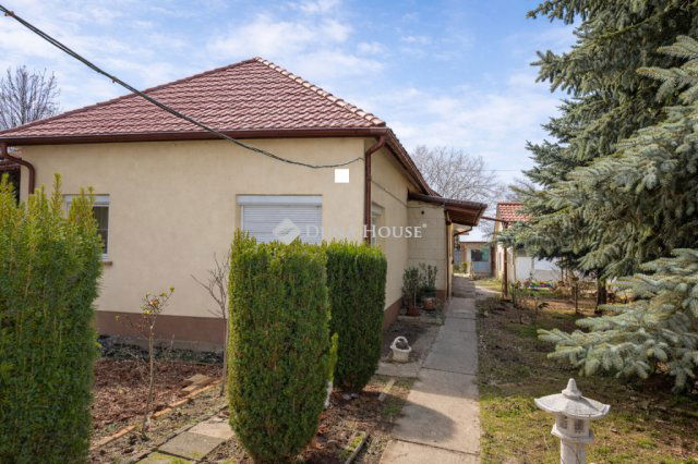 Eladó családi ház, Monorierdőn 74.99 M Ft, 4 szobás