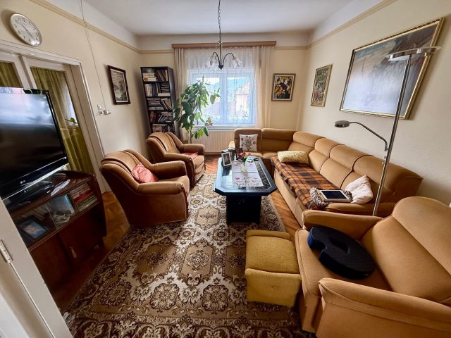 Eladó családi ház, Móron 64.9 M Ft, 3 szobás