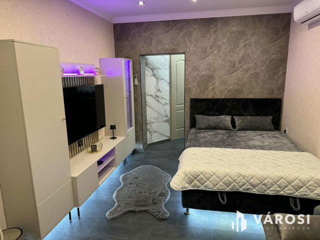 Kiadó panellakás, albérlet, Debrecenben 210 E Ft / hó, 1 szobás