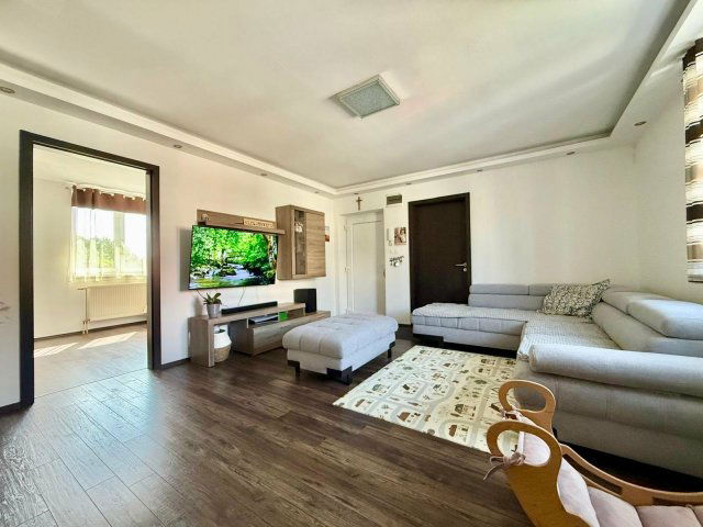 Eladó téglalakás, Sárváron 73.5 M Ft, 3 szobás