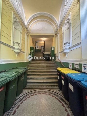 Eladó téglalakás, Budapesten, VII. kerületben 128.9 M Ft