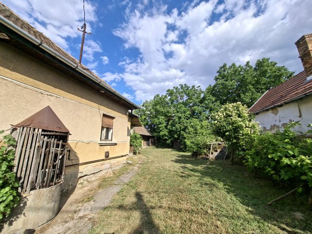 Eladó családi ház, Vácegresen 43 M Ft, 3 szobás