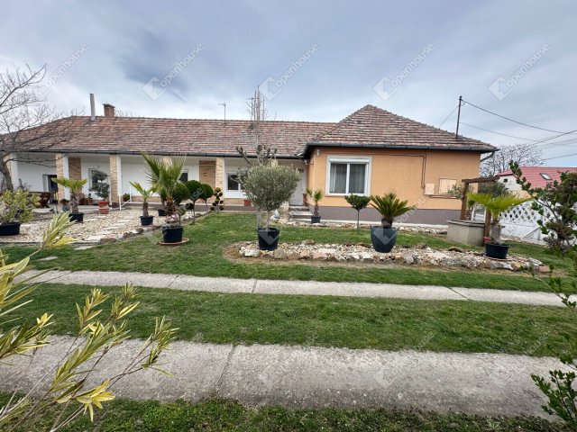 Eladó családi ház, Lovasberényben 92.9 M Ft, 4 szobás