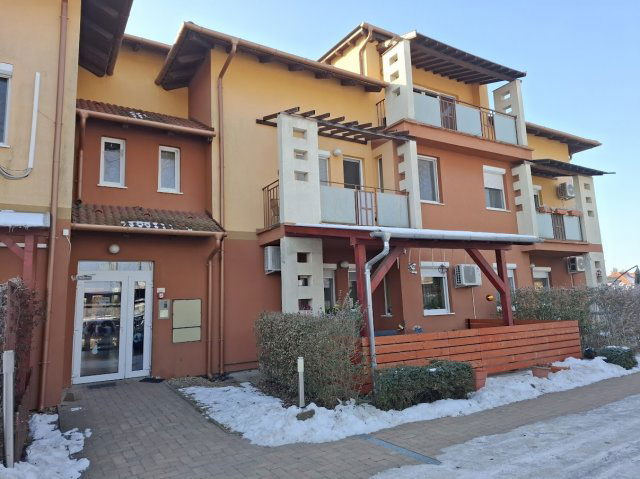 Eladó téglalakás, Üllőn 54 M Ft, 3 szobás