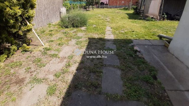 Eladó családi ház, Monoron 64 M Ft, 2 szobás