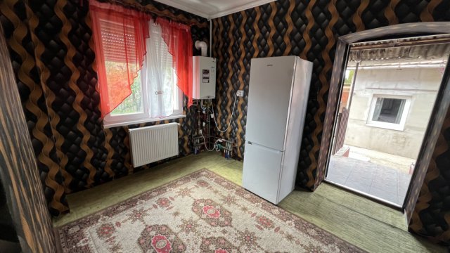 Eladó ikerház, Miskolcon 24.5 M Ft, 1+2 szobás