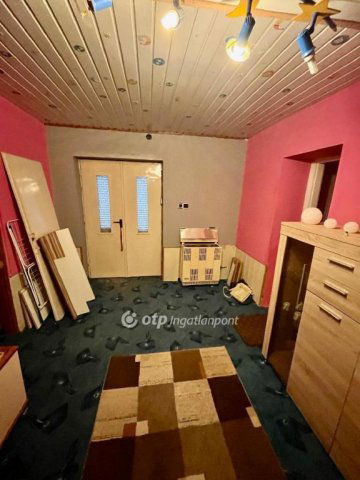 Eladó családi ház, Szűrön 12 M Ft, 3 szobás