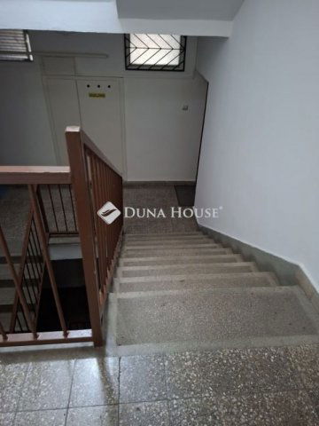 Eladó téglalakás, Szegeden 59.9 M Ft, 2 szobás